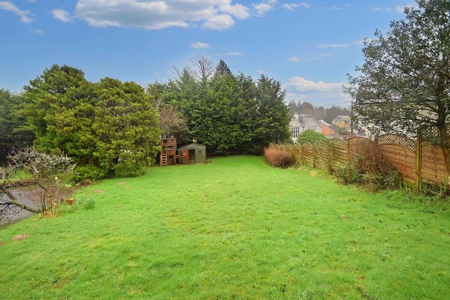 Pen-Y-Daith, 56 Bronwydd Road, Carmarthen, SA31 2AN 5