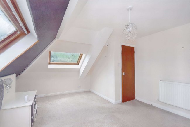 Pen-Y-Daith, 56 Bronwydd Road, Carmarthen, SA31 2AN 5