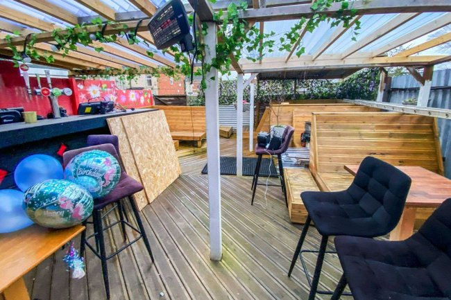 37 & 37a Cricklade Road, Swindon SN2 1AA 5