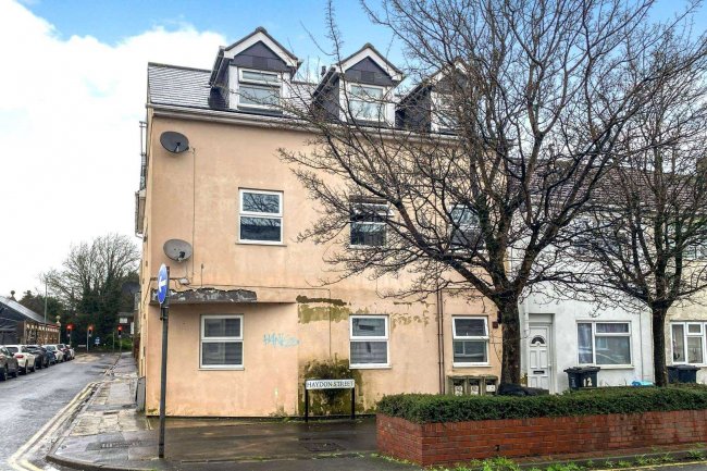 Flats A - F, 2 Aylesbury House, Swindon SN1 1AE 4