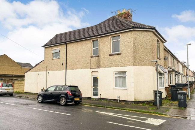 134 & 134a Morrison Street, Swindon SN2 2HD 2