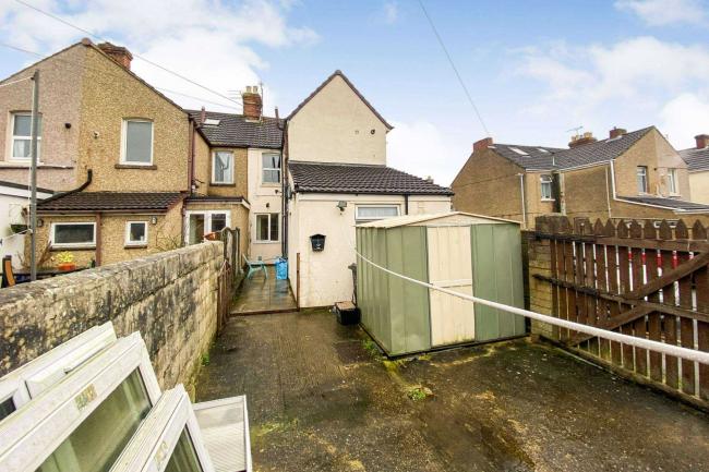 134 & 134a Morrison Street, Swindon SN2 2HD 2