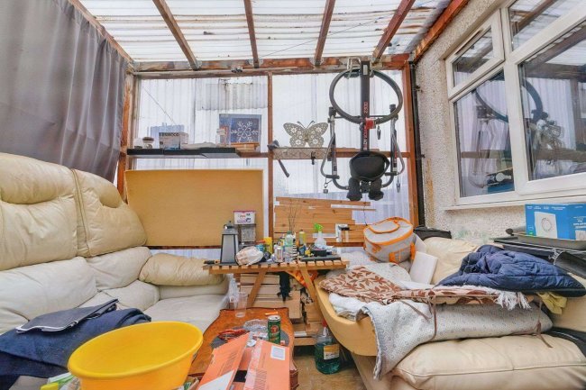 33a / 33b Merlin Crescent, Edgeware, HA8 6JJ 10