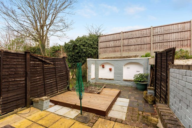 28 Herbert Street, London, E13 8BE 10