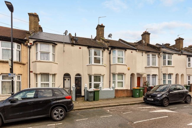 28 Herbert Street, London, E13 8BE 10