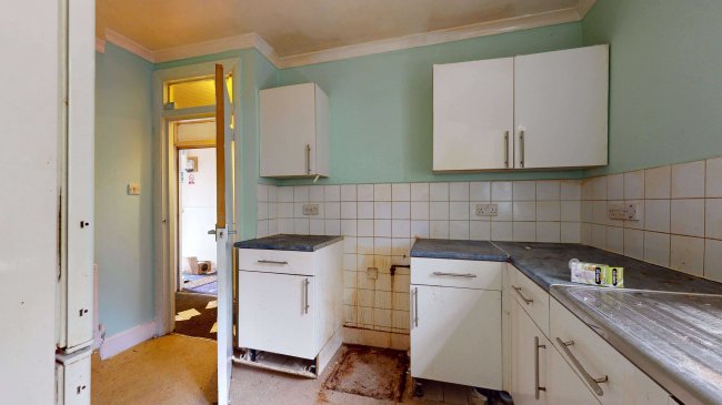 33 Park Grove, Stratford, London, E15 3QT 5