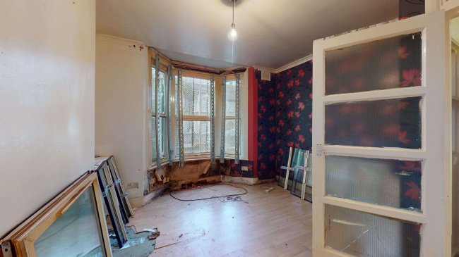 33 Park Grove, Stratford, London, E15 3QT 5