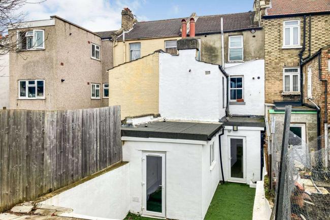 Flat 1, 121 Queen Mary Road, Upper Norwood, London, SE19 3NL 4