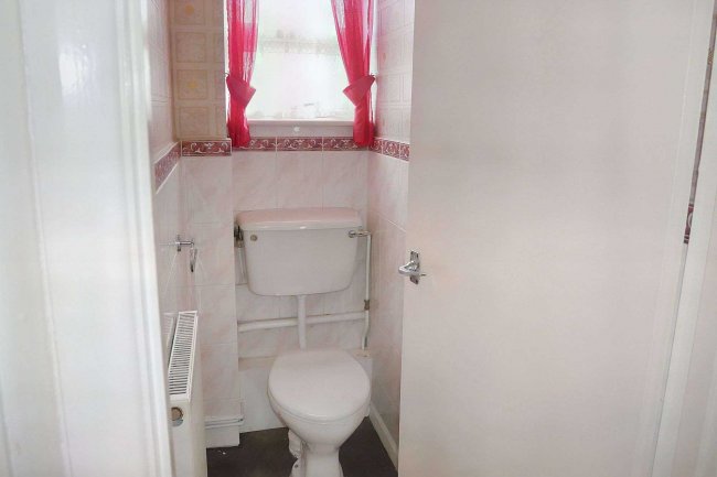 35 Imperial Gardens, Mitcham, Surrey CR4 1ER 6