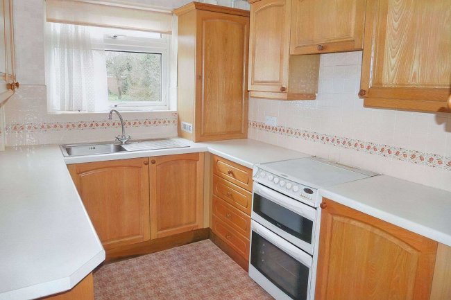 35 Imperial Gardens, Mitcham, Surrey CR4 1ER 6