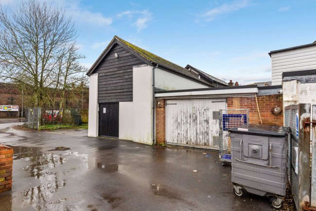 125 High street, Hungerford Berkshire, RG17 0DL 1