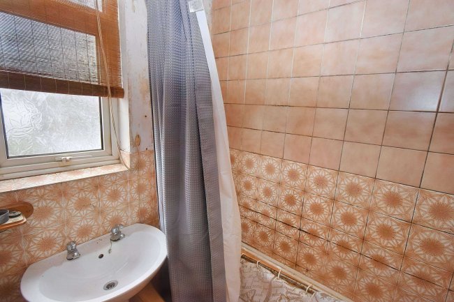 40 Meredith Road, Coventry, West Midlands, CV2 5JJ 10