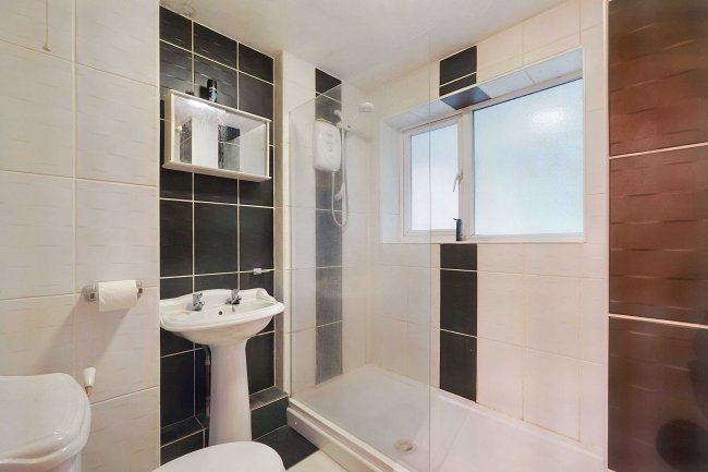 6 Willow Court, Enbrook Road, Sandgate, Folkestone, Kent, CT20 3NU 2