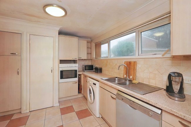 6 Willow Court, Enbrook Road, Sandgate, Folkestone, Kent, CT20 3NU 2