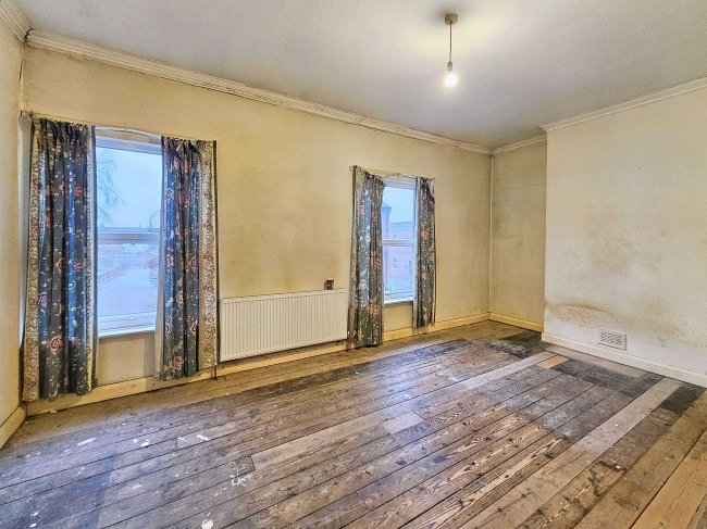 34 Church Street, Leigh, WN7 1AY 2