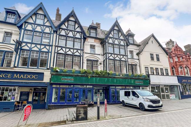 26 - 28 Station Road, Colwyn Bay, Conwy County Borough LL29 8BU 10