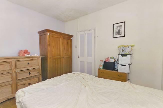 102 Glassbrook Road, Rushden, NN10 9TH 2