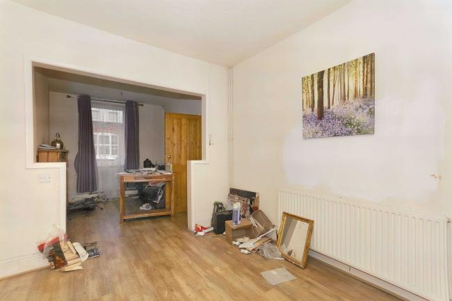 102 Glassbrook Road, Rushden, NN10 9TH 2