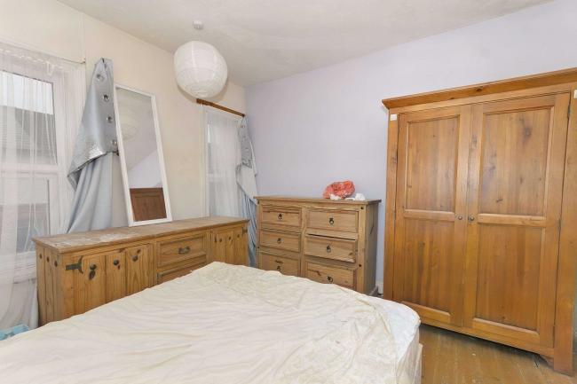 102 Glassbrook Road, Rushden, NN10 9TH 2