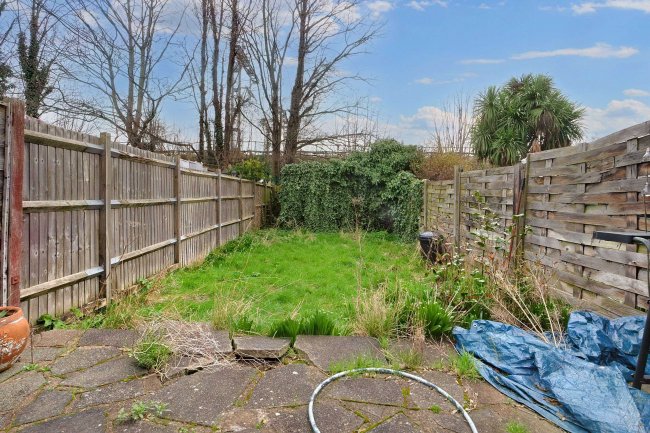 115 Sheringham Avenue, Romford, London, RM7 9DR 10