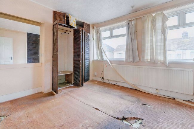 115 Sheringham Avenue, Romford, London, RM7 9DR 10