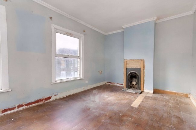 32 St Leonards Street, Bedford, MK42 9BS 10