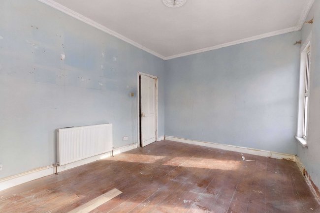 32 St Leonards Street, Bedford, MK42 9BS 10