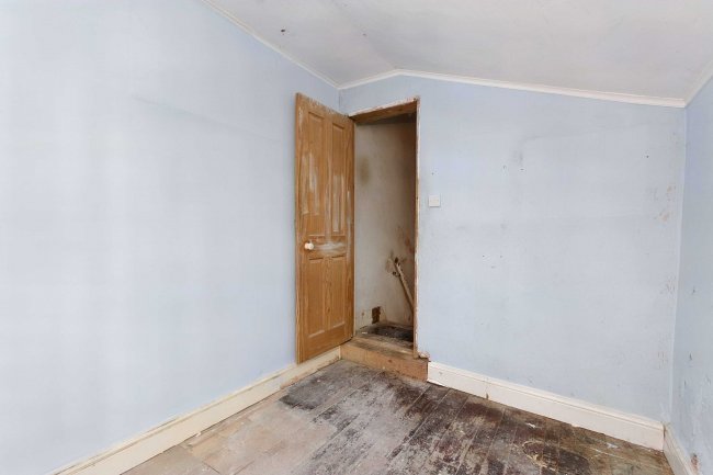 32 St Leonards Street, Bedford, MK42 9BS 10