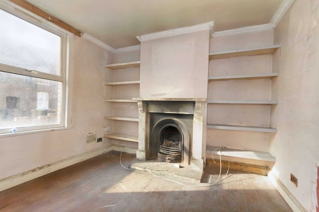 32 St Leonards Street, Bedford, MK42 9BS 10