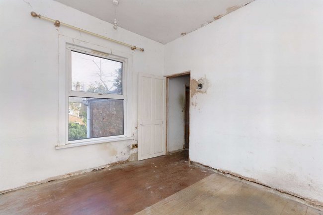 32 St Leonards Street, Bedford, MK42 9BS 10