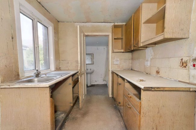 32 St Leonards Street, Bedford, MK42 9BS 10