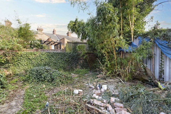 32 St Leonards Street, Bedford, MK42 9BS 10