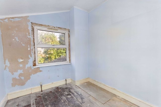 32 St Leonards Street, Bedford, MK42 9BS 10