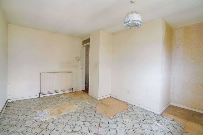 19 Elgin Walk, Thringstone, LE67 8LG 1