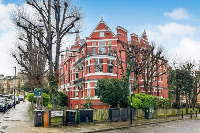 37 Anson Road, Holloway, London N7 0RB 4