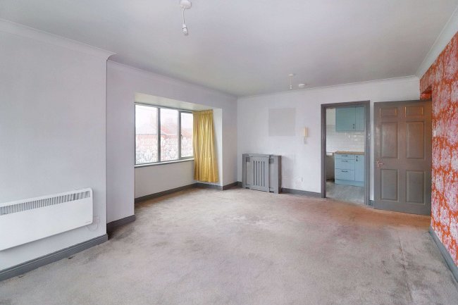 7 Birchwood, Whitburn Terrace, East Boldon, Tyne & Wear, NE36 0TF 6