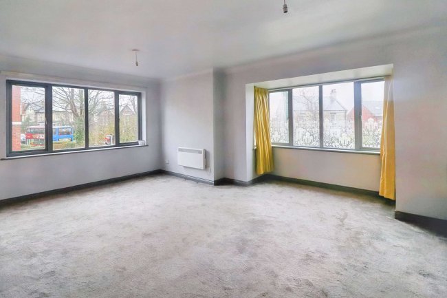 7 Birchwood, Whitburn Terrace, East Boldon, Tyne & Wear, NE36 0TF 6