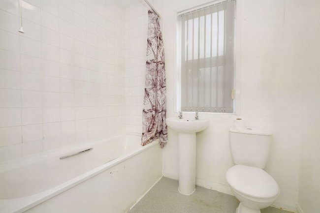 8a Back Conway Street, Leeds, LS8 5JG & 8b Conway Drive, Leeds, LS8 5JF 4