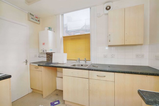 8a Back Conway Street, Leeds, LS8 5JG & 8b Conway Drive, Leeds, LS8 5JF 4