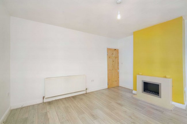 8a Back Conway Street, Leeds, LS8 5JG & 8b Conway Drive, Leeds, LS8 5JF 4