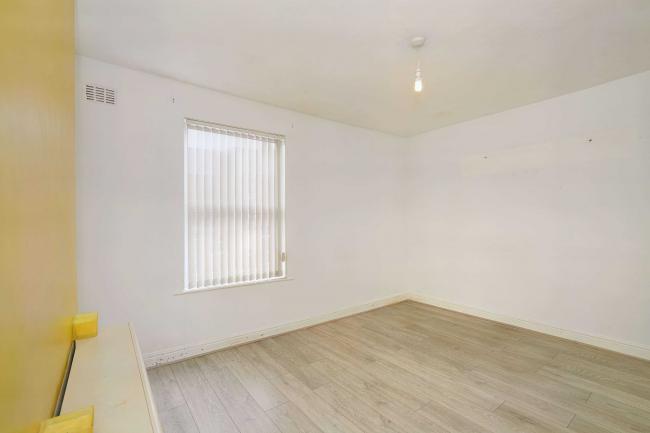 8a Back Conway Street, Leeds, LS8 5JG & 8b Conway Drive, Leeds, LS8 5JF 4