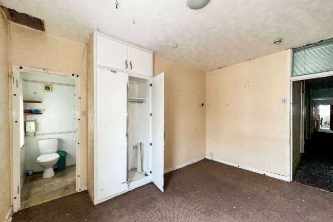 49 Withnell Road, Blackpool FY4 1HE 5