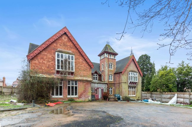 Eden Hall, Stick Hill, Edenbridge, Kent, TN8 5QQ 9