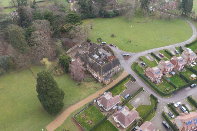 Eden Hall, Stick Hill, Edenbridge, Kent, TN8 5QQ 9