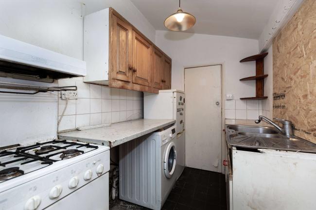 36 West Street, Croydon, CR0 1DJ 2