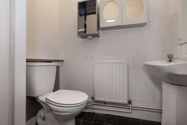 36 West Street, Croydon, CR0 1DJ 2