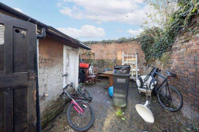 36 West Street, Croydon, CR0 1DJ 2