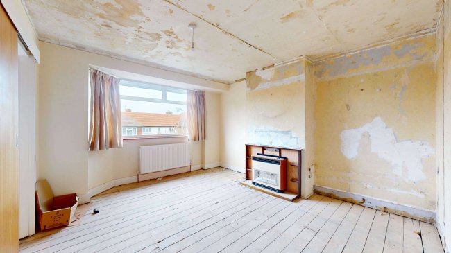 16 Villiers Close, Surbiton, Surrey KT5 8DL 8