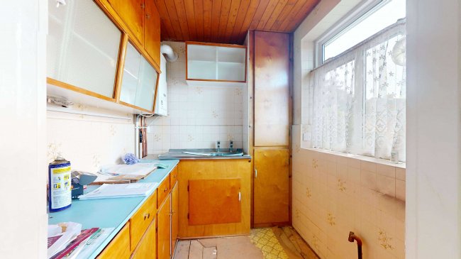 16 Villiers Close, Surbiton, Surrey KT5 8DL 8