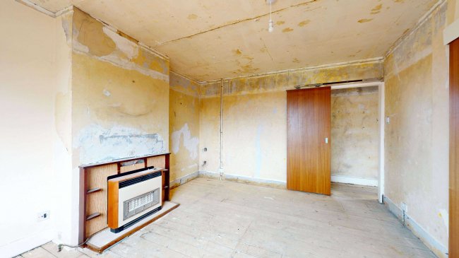 16 Villiers Close, Surbiton, Surrey KT5 8DL 8